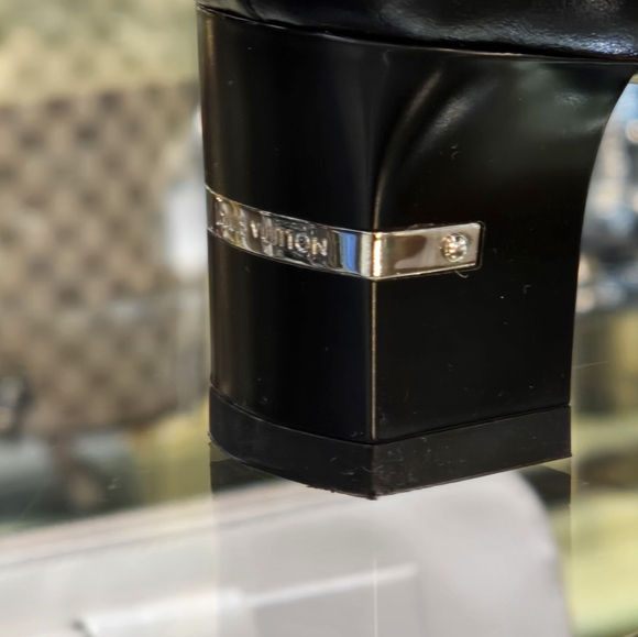 GORGEOUS!! LOUIS VUITTON Noir Veau Glace Tall Boots SZ 40 (US SZ 10) - Picture 10 of 14